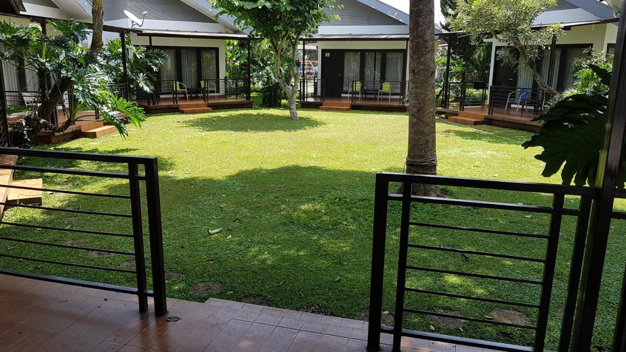 New Mountain Springs Hotel & Resort Lembang Exterior photo