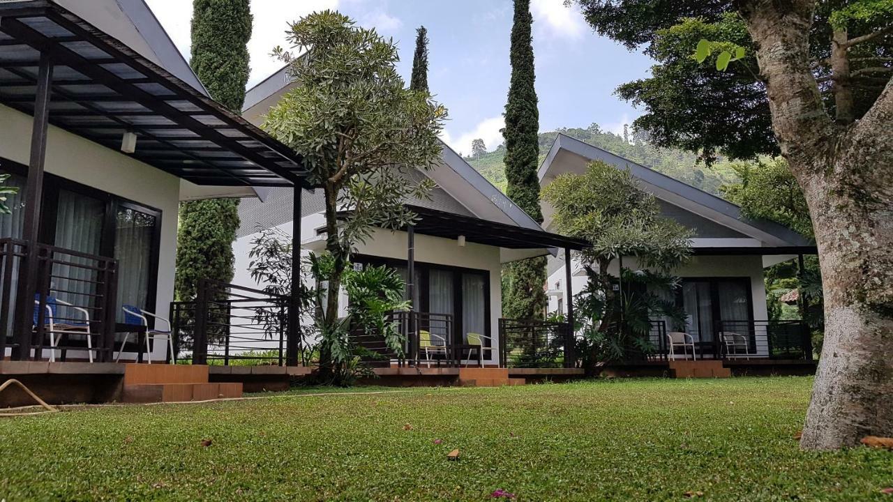 New Mountain Springs Hotel & Resort Lembang Exterior photo