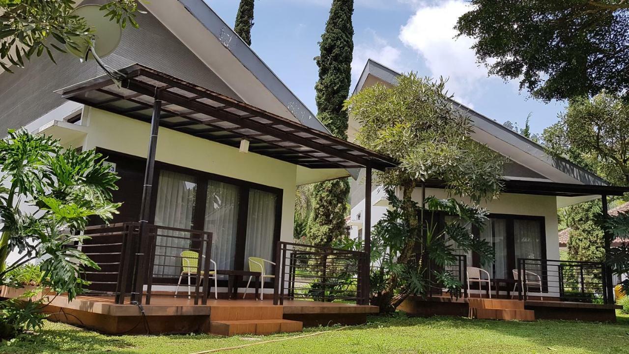 New Mountain Springs Hotel & Resort Lembang Exterior photo